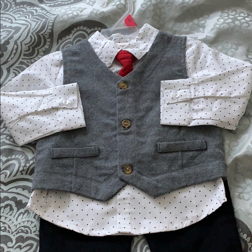 Toddler 4 piece suit 18 months NWOT!!